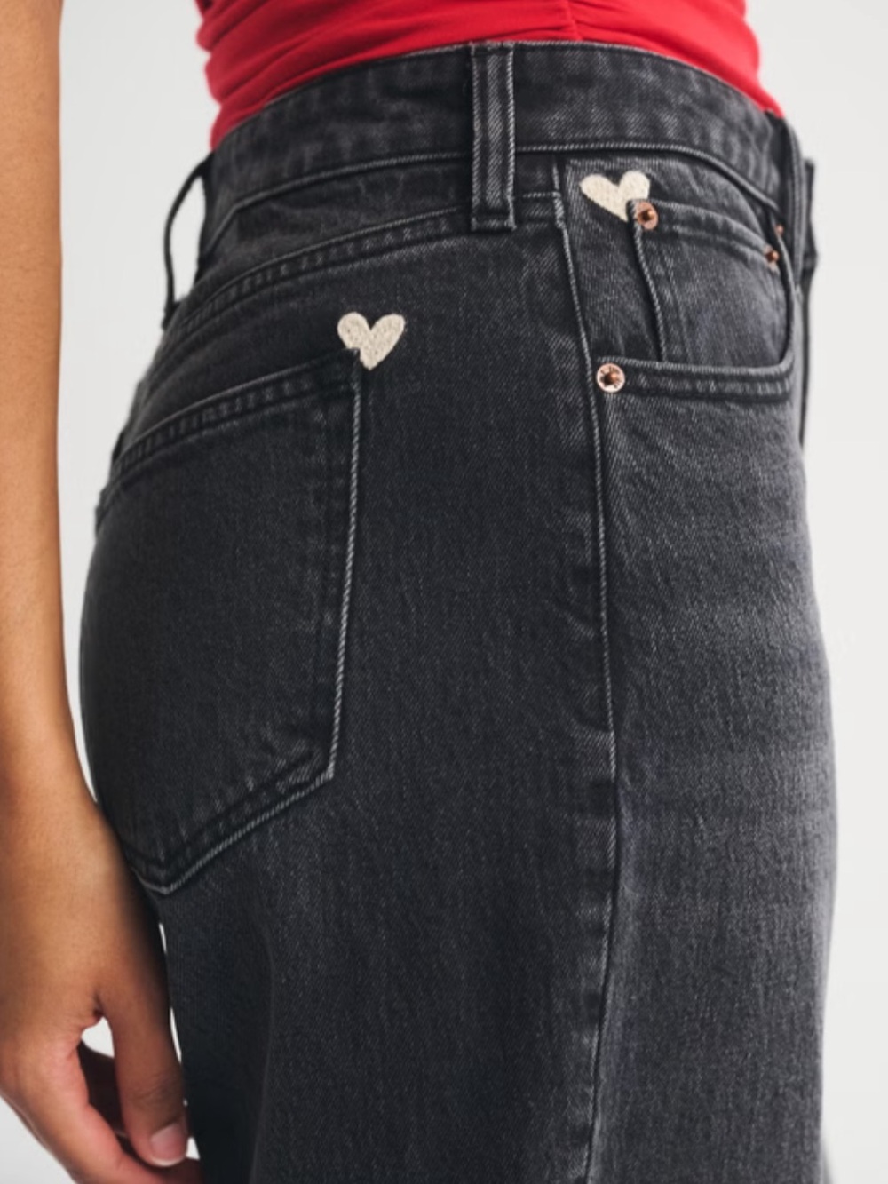 Abercrombie & Fitch Curve Love High Rise 90s Relaxed Embroidered Black Jeans